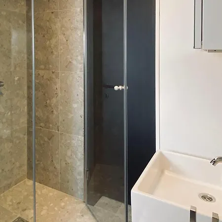 Holiday home Beautiful In W/ Jacuzzi And 2 Bedrooms *